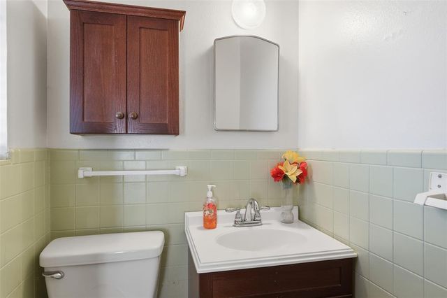 616 Kingston Drive, Yukon, OK 73099