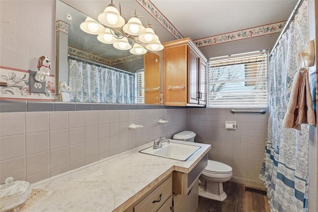 616 Kingston Drive, Yukon, OK 73099