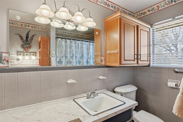 616 Kingston Drive, Yukon, OK 73099