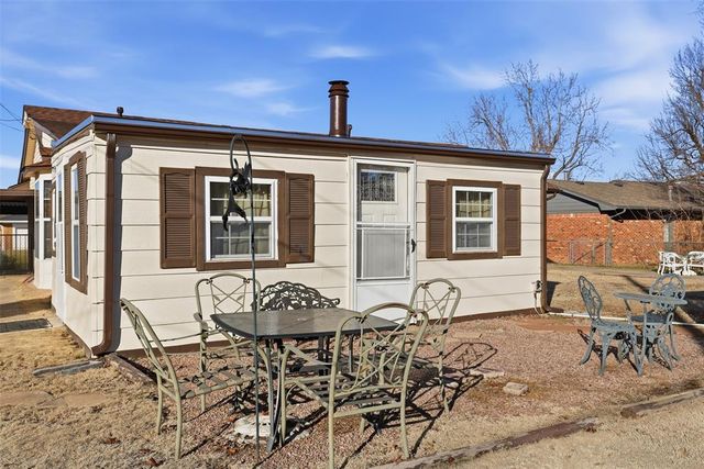 616 Kingston Drive, Yukon, OK 73099