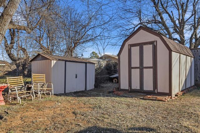 616 Kingston Drive, Yukon, OK 73099