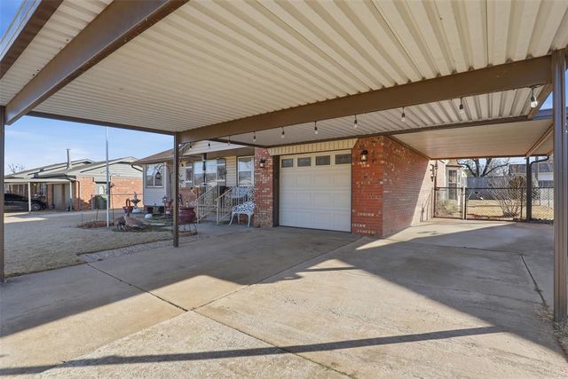 616 Kingston Drive, Yukon, OK 73099