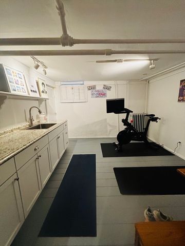 31 Matchett St 1, Boston, MA 02135