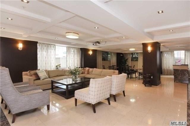 64-05 Yellowstone Boulevard 209, Forest Hills, NY 11375