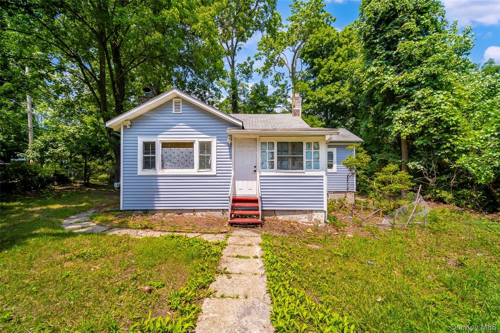 18 Paradise Trail, Monroe, NY 10950