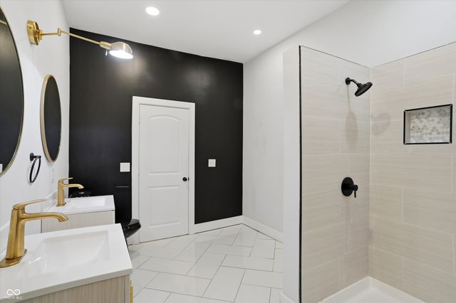 1232 N Keystone Avenue, Indianapolis, IN 46201