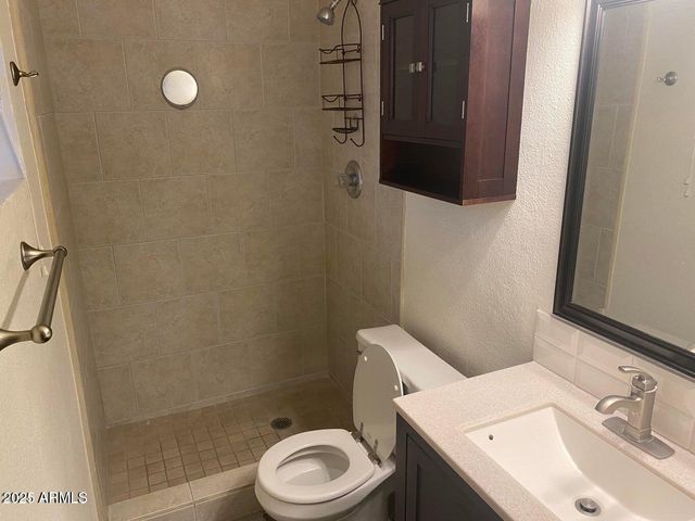 325 E CONTINENTAL Drive, Tempe, AZ 85288