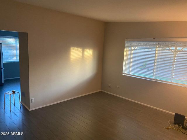 325 E CONTINENTAL Drive, Tempe, AZ 85288