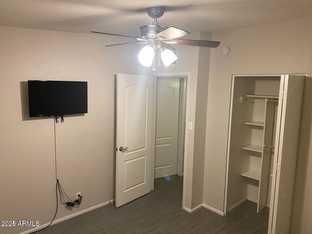 325 E CONTINENTAL Drive, Tempe, AZ 85288