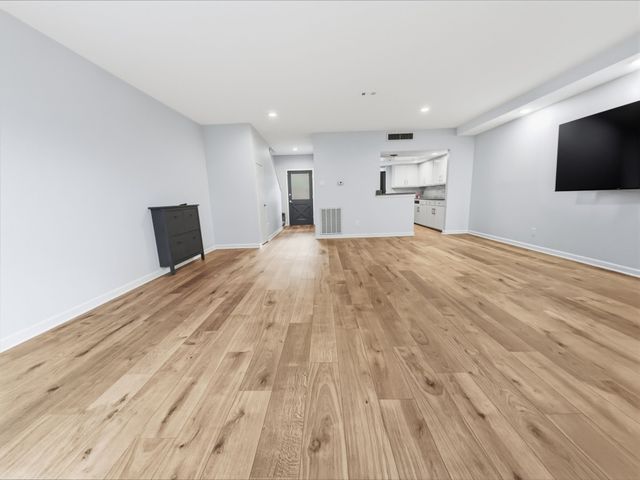 6009 E University Boulevard 131, Dallas, TX 75206