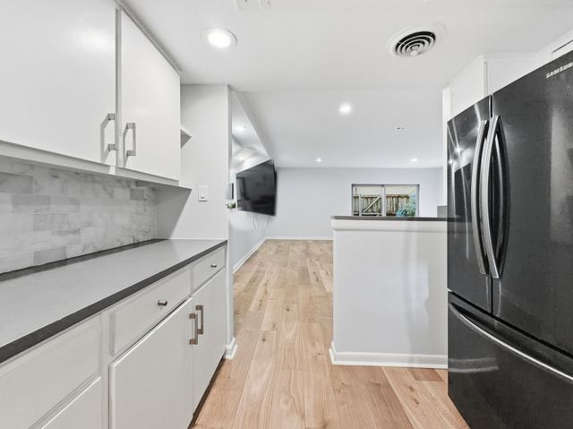 6009 E University Boulevard 131, Dallas, TX 75206