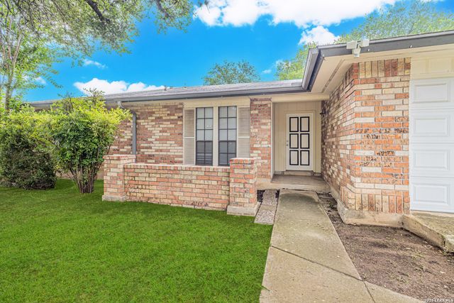 8406 Cactus Creek Dr, San Antonio, TX 78251