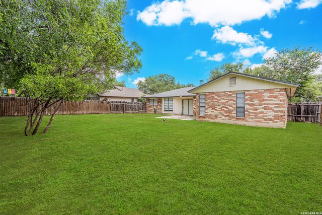 8406 Cactus Creek Dr, San Antonio, TX 78251