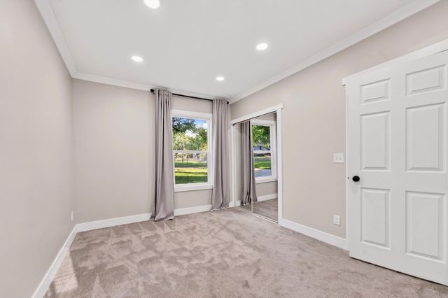 2900 W Lombard Street, Springfield, MO 65802