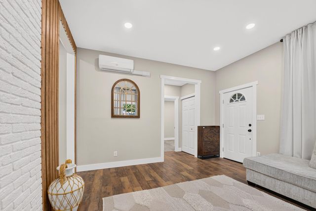 2900 W Lombard Street, Springfield, MO 65802