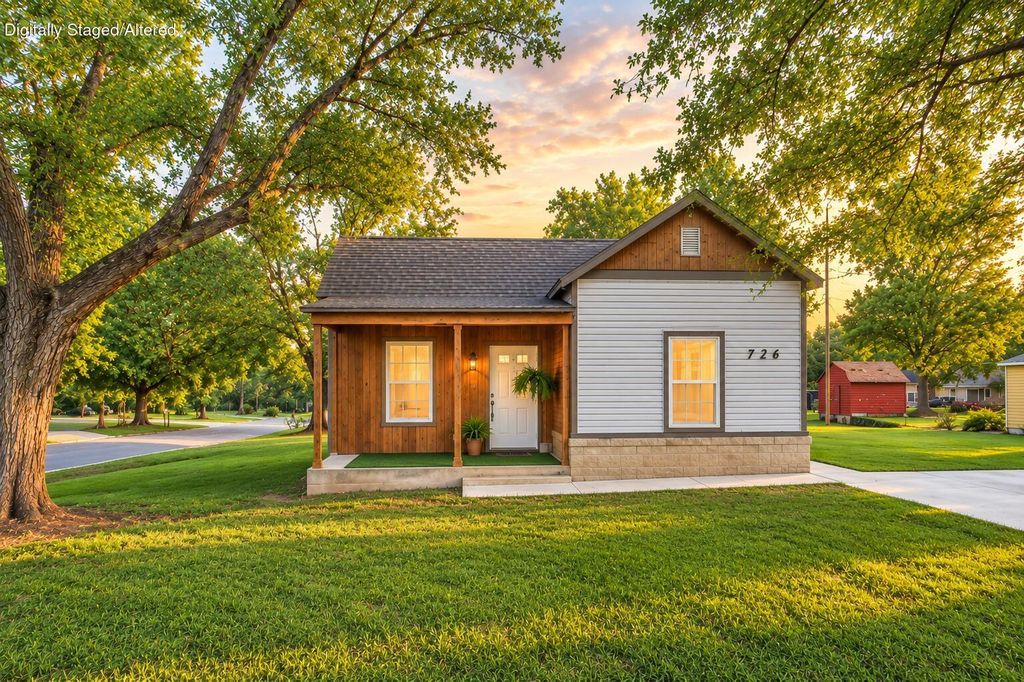 2900 W Lombard Street, Springfield, MO 65802