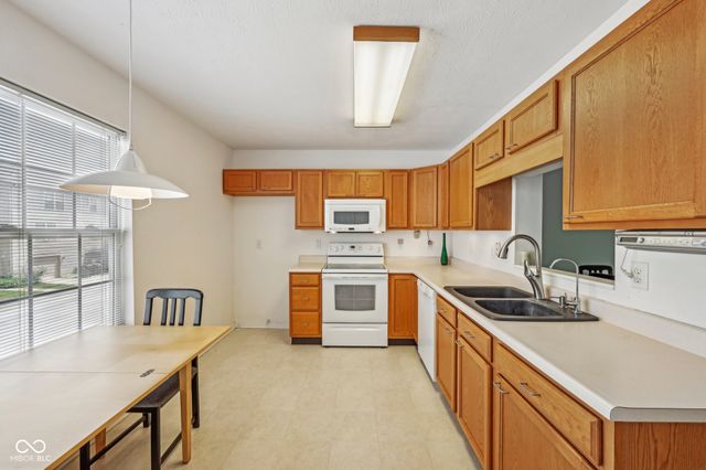 3052 Skylar Lane, Indianapolis, IN 46208