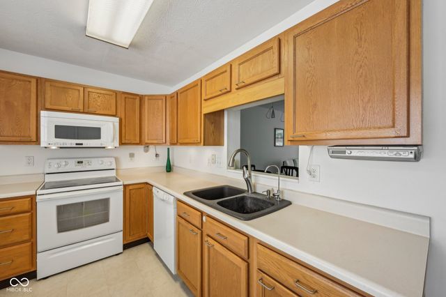 3052 Skylar Lane, Indianapolis, IN 46208