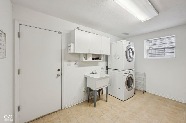 3052 Skylar Lane, Indianapolis, IN 46208