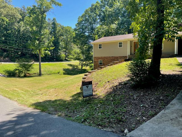 106 Briarwood Drive, Dalton, GA 30720