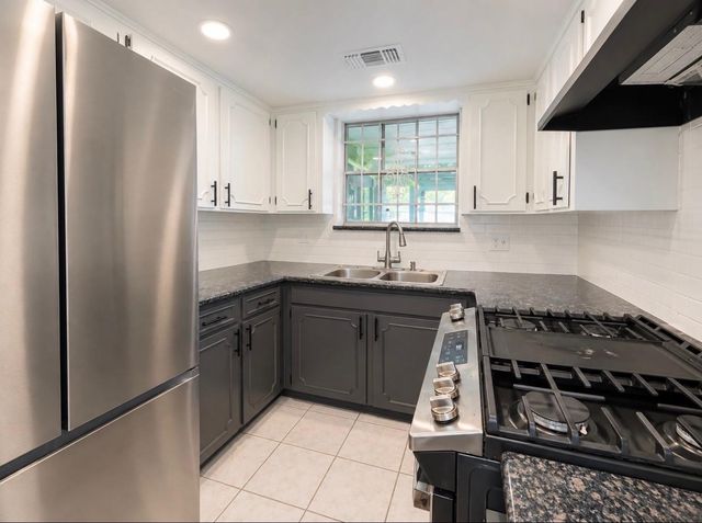 8418 Meadowview Drive 8418, Houston, TX 77037