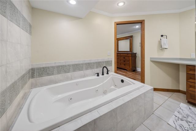 60 Furniss Station Road, Oswego, NY 13126