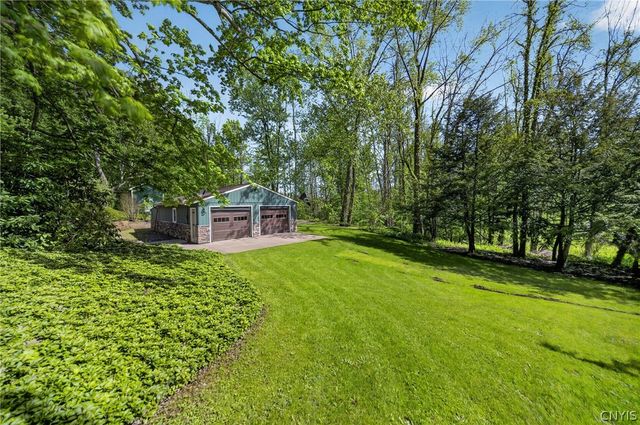 60 Furniss Station Road, Oswego, NY 13126
