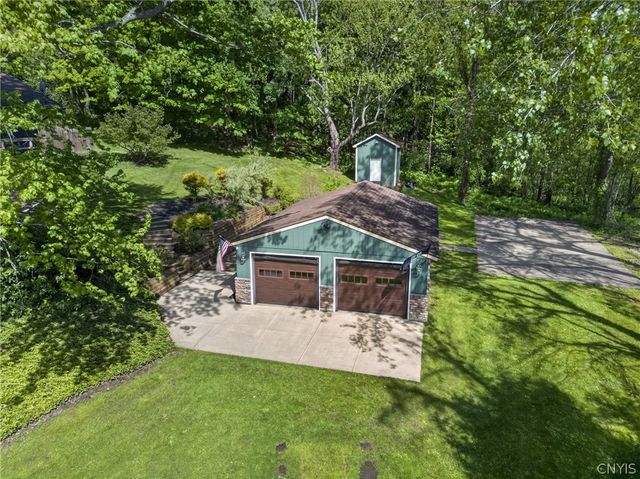 60 Furniss Station Road, Oswego, NY 13126