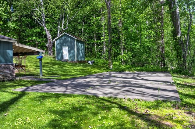 60 Furniss Station Road, Oswego, NY 13126