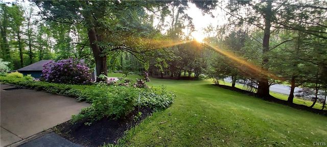 60 Furniss Station Road, Oswego, NY 13126