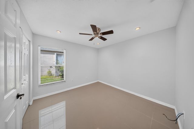 536 SW Indian Key Drive, Port St. Lucie, Port St Lucie, FL 34986