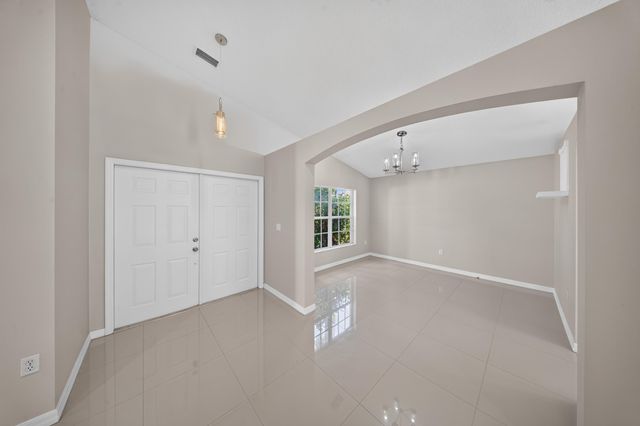 536 SW Indian Key Drive, Port St. Lucie, Port St Lucie, FL 34986
