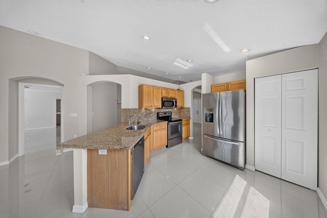 536 SW Indian Key Drive, Port St. Lucie, Port St Lucie, FL 34986