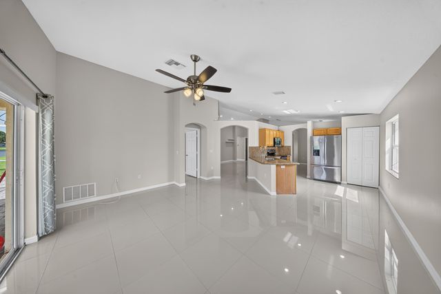 536 SW Indian Key Drive, Port St. Lucie, Port St Lucie, FL 34986