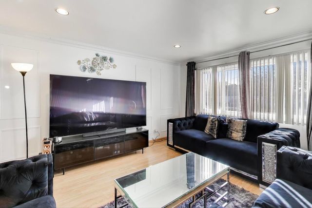 1507 Clearwater Lane, Wheeling, IL 60090