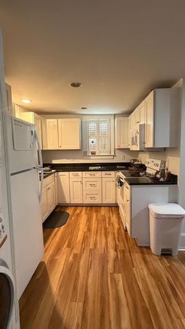 65 Vanderhorst Street C, Charleston, SC 29403