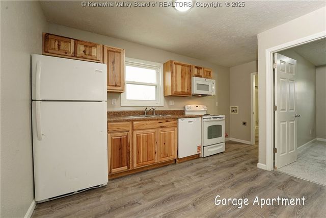 5148 Big Tyler Road, Charleston, WV 25313