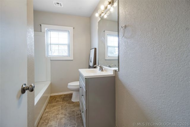 1916 W Union Place, Collinsville, OK 74021