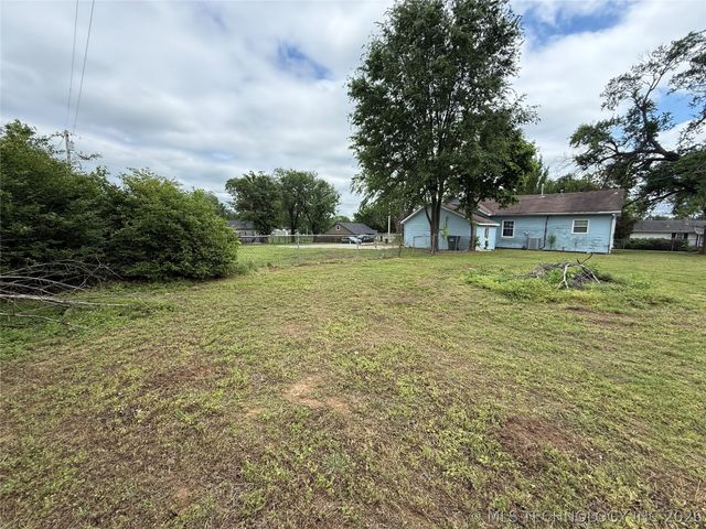 1916 W Union Place, Collinsville, OK 74021