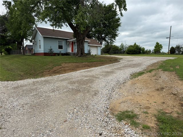 1916 W Union Place, Collinsville, OK 74021