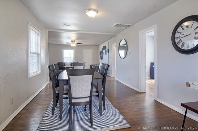 1916 W Union Place, Collinsville, OK 74021