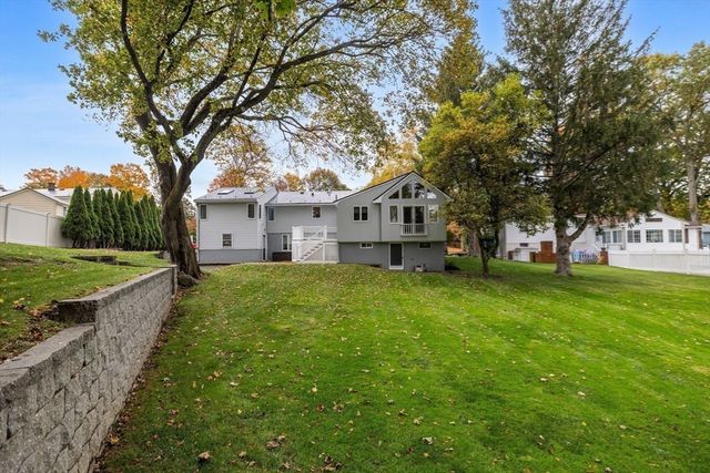 8 Mayflower Drive, Stoneham, MA 02180