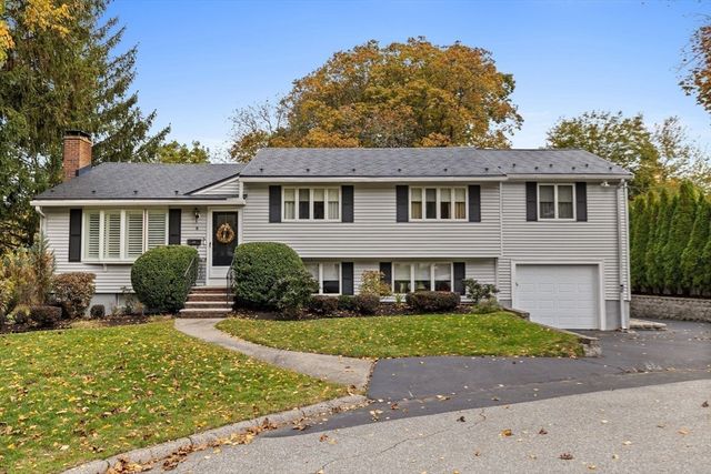 8 Mayflower Drive, Stoneham, MA 02180