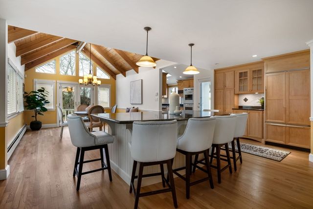 8 Mayflower Drive, Stoneham, MA 02180