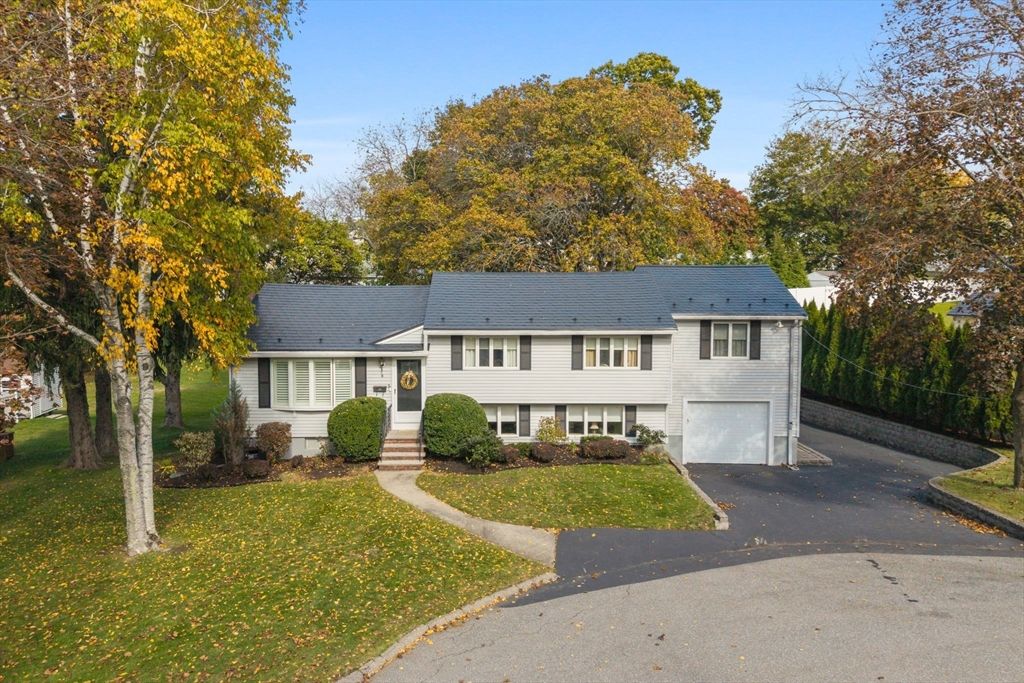 8 Mayflower Drive, Stoneham, MA 02180