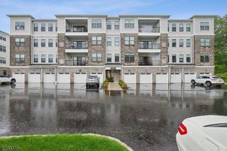2 Whitney Ave, Morris Plains Boro, NJ 07950