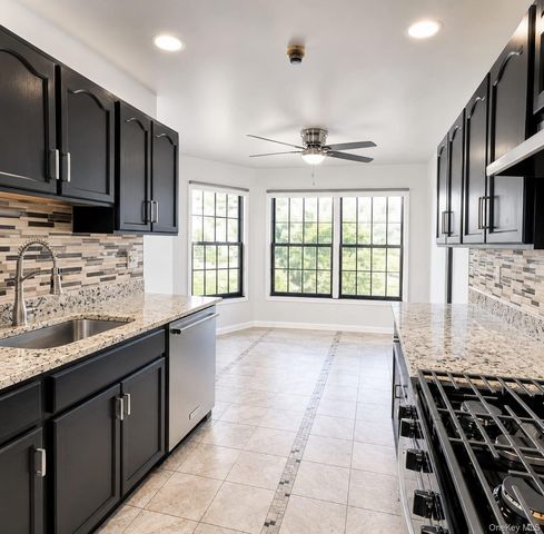 226 Westside Avenue B, Freeport, NY 11520