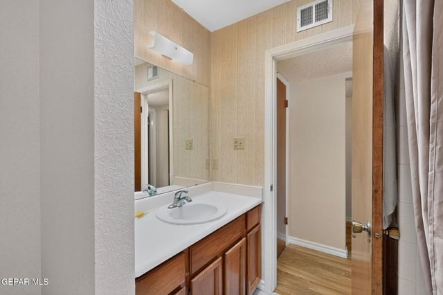 3220 ISLA MORADA Drive, El Paso, TX 79925