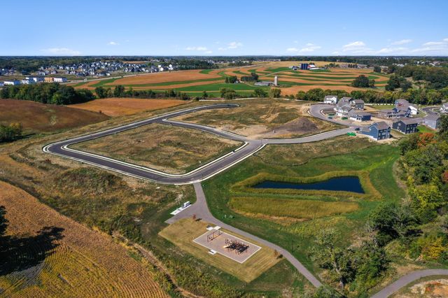 1725 Oak Creek Pass, Chaska, MN 55318