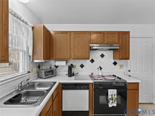 1512 Pritchard Ter, North Chesterfield, VA 23235